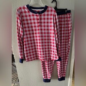 Simply Vera Plaid Pajama Set Women’s Red White Black Long Sleeves & Pants Large